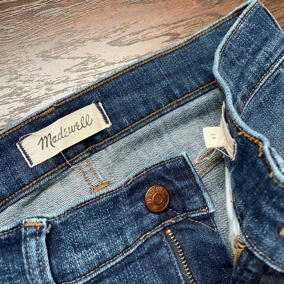 Madewell Slim Straight Jeans — Hammond Wash, Size 26, Classic Straight Leg - Picture 8 of 9